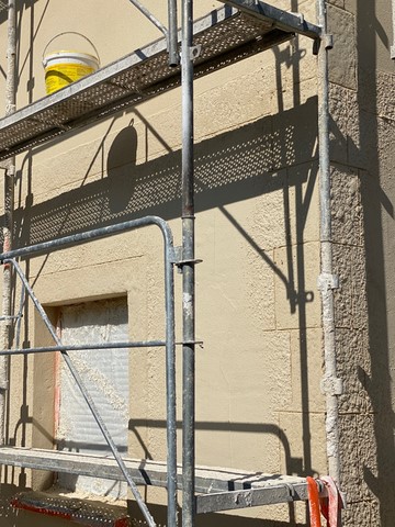 Ravalement de façade par crépi ou peinture 95